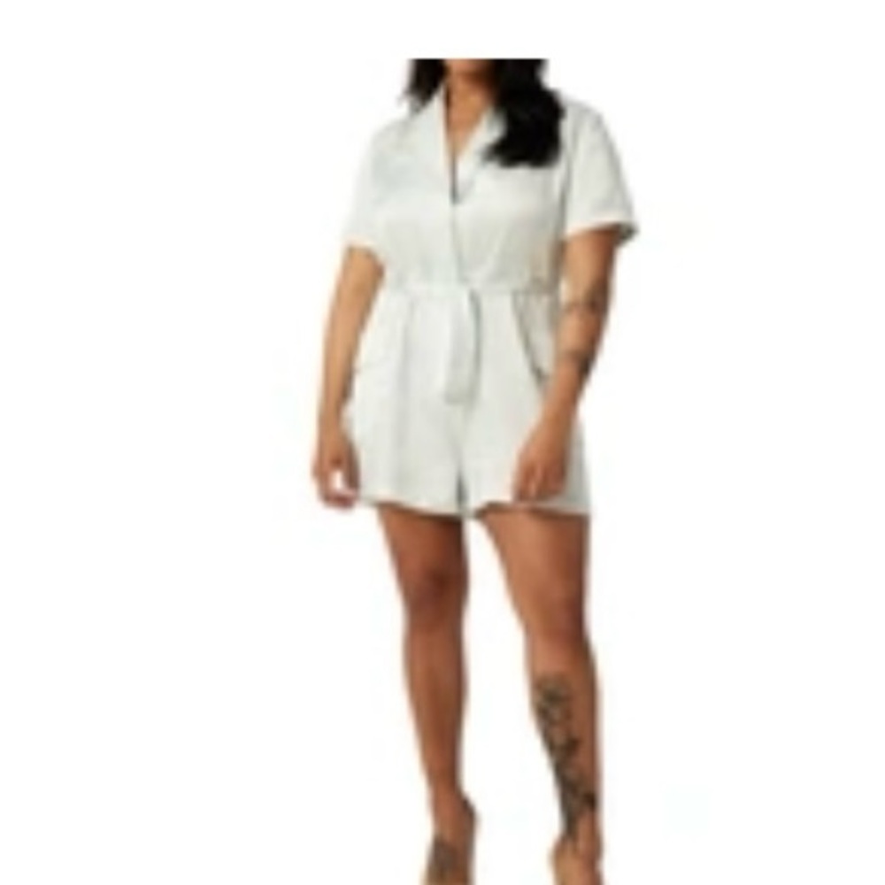 LITA by Ciara Shorts‎ Utility Romper in Sprout Green Viscose S